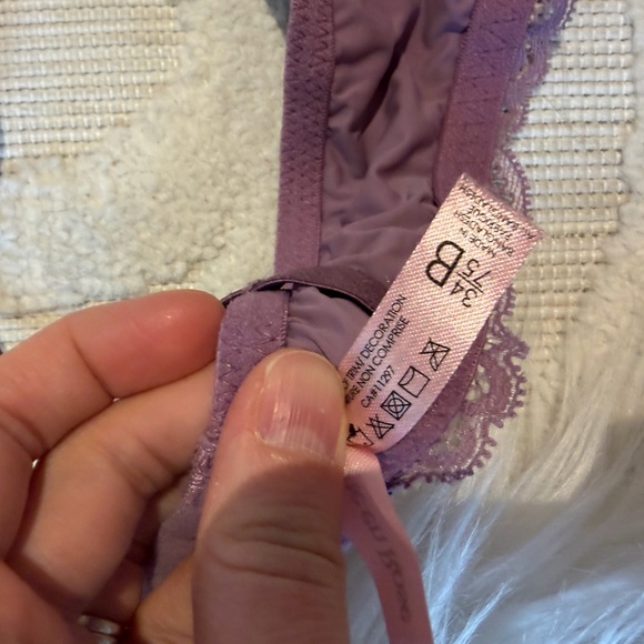 Lace Bras - Picture 3 of 3